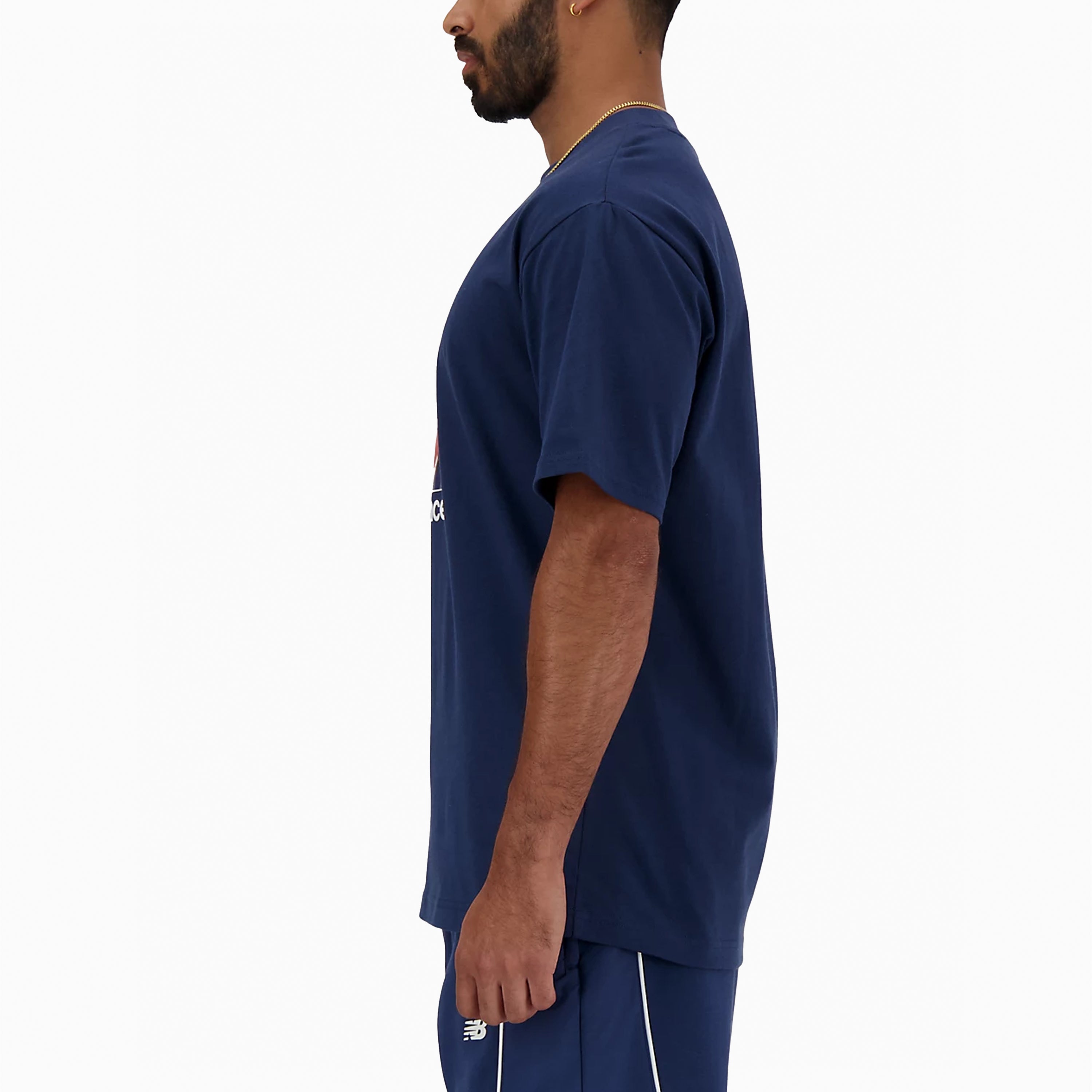 NEW BALANCE CAMISETA GRÁFICA HOOPS AZUL ESCURO - MT41598