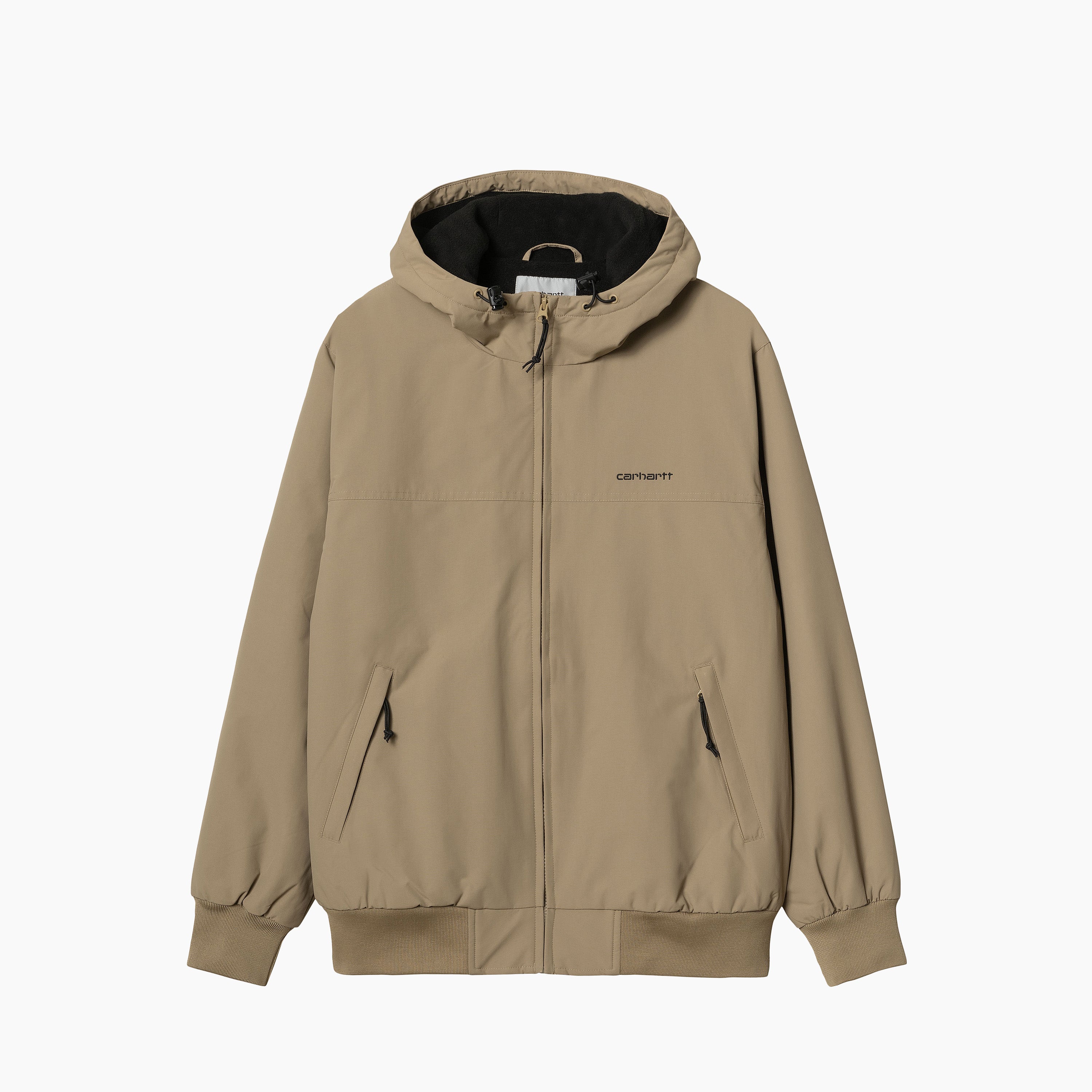 La sail jacket es una chaqueta ligera con capucha, confeccionada con tejido Nylon Supplex repelente al agua. La chaqueta presenta un forro polar, puños y banda inferior de punto acanalado, además de una capucha con cordón. Ajuste regular. | Chaqueta Carhartt | Chaqueta Carhartt Hombre