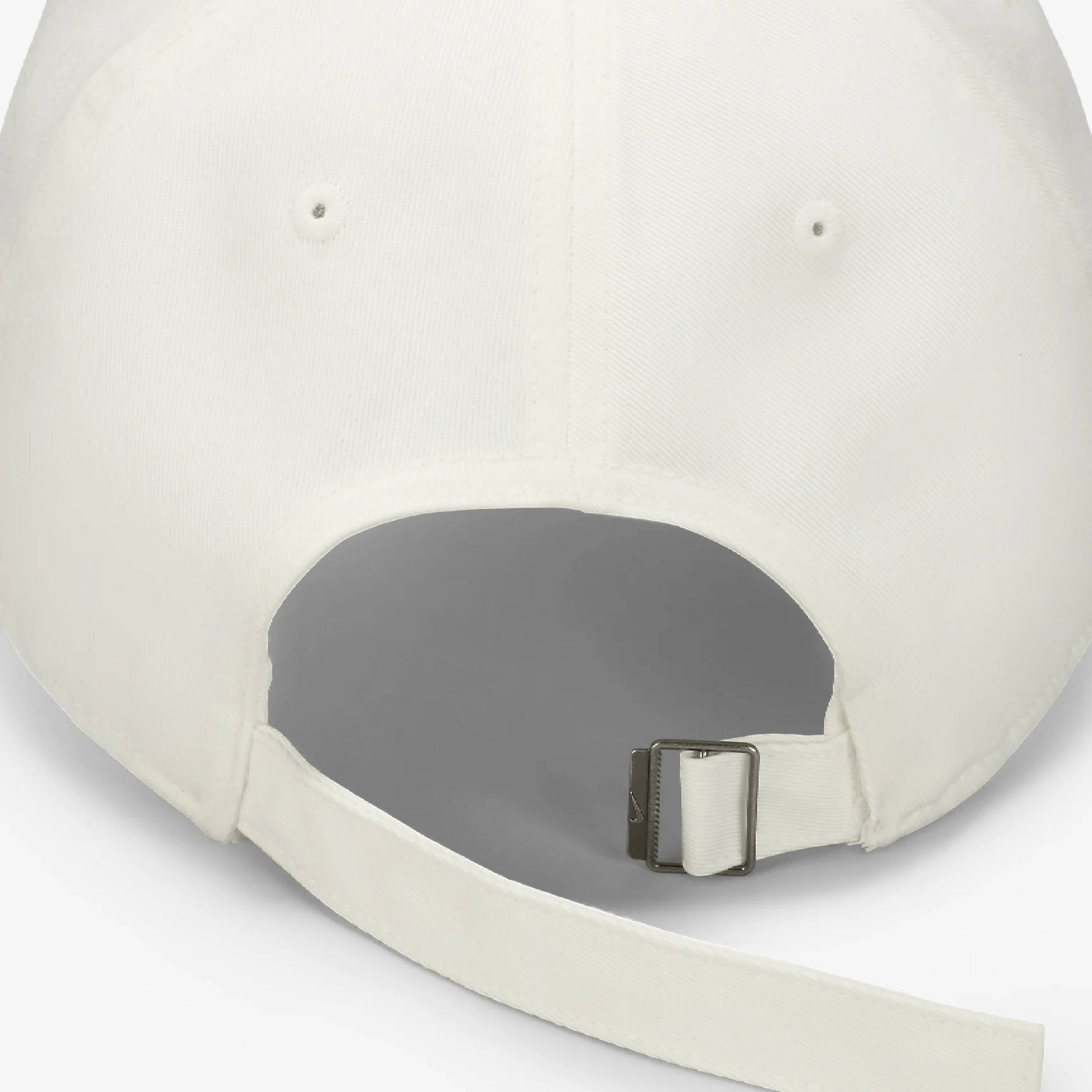 NIKE CLUB UNESTRUCTURED FUTURA WASH CAP SAIL & WHITE - FB5368