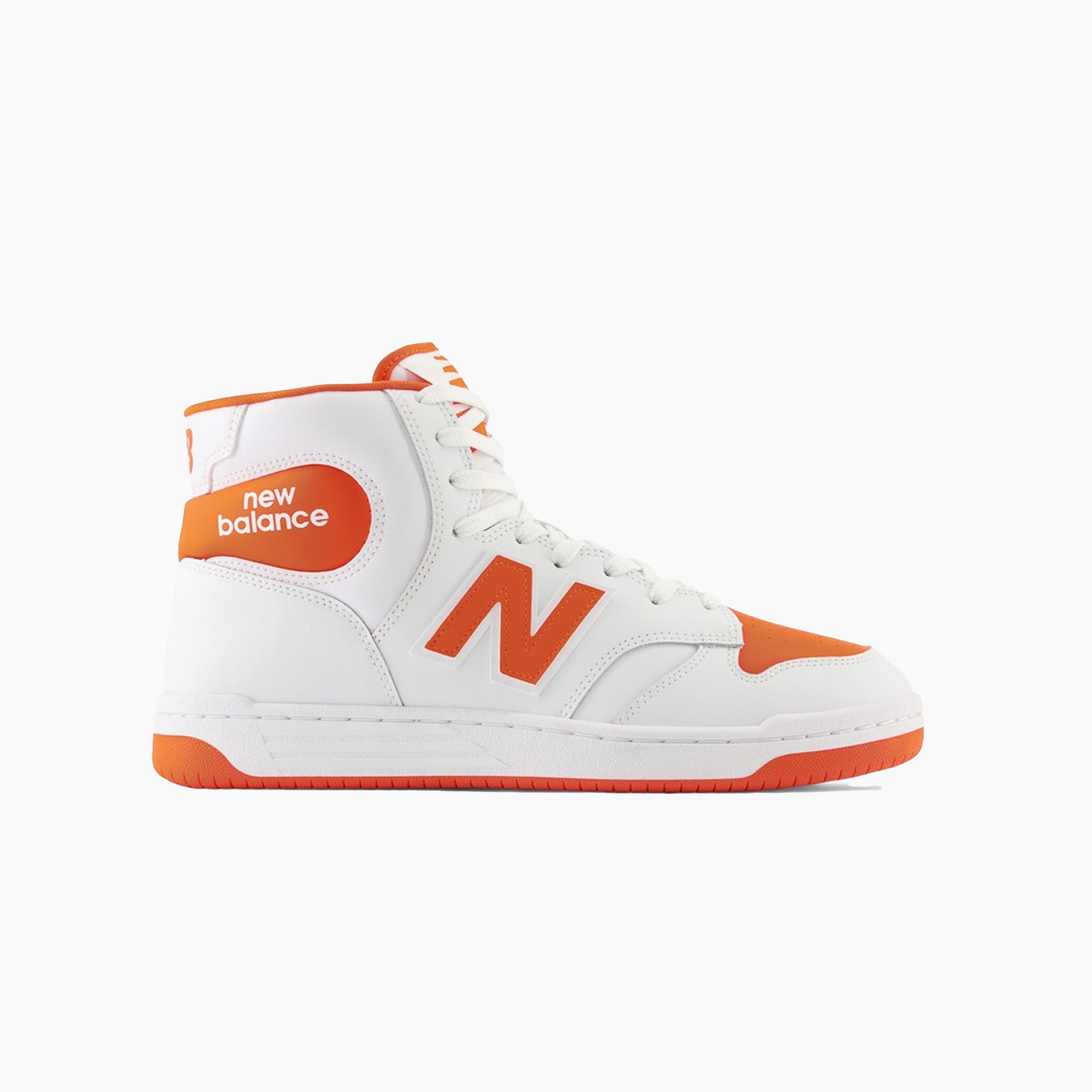 New Balance 480 para Hombre blancas, las sneakers con el auténtico estilo de New Balance una sneaker con pala de piel suave de calidad superior con extremo flexible acompañada a una talonera robusta que proporciona estabilidad, calidad, resistente una buena New Balance 480 para Hombre.