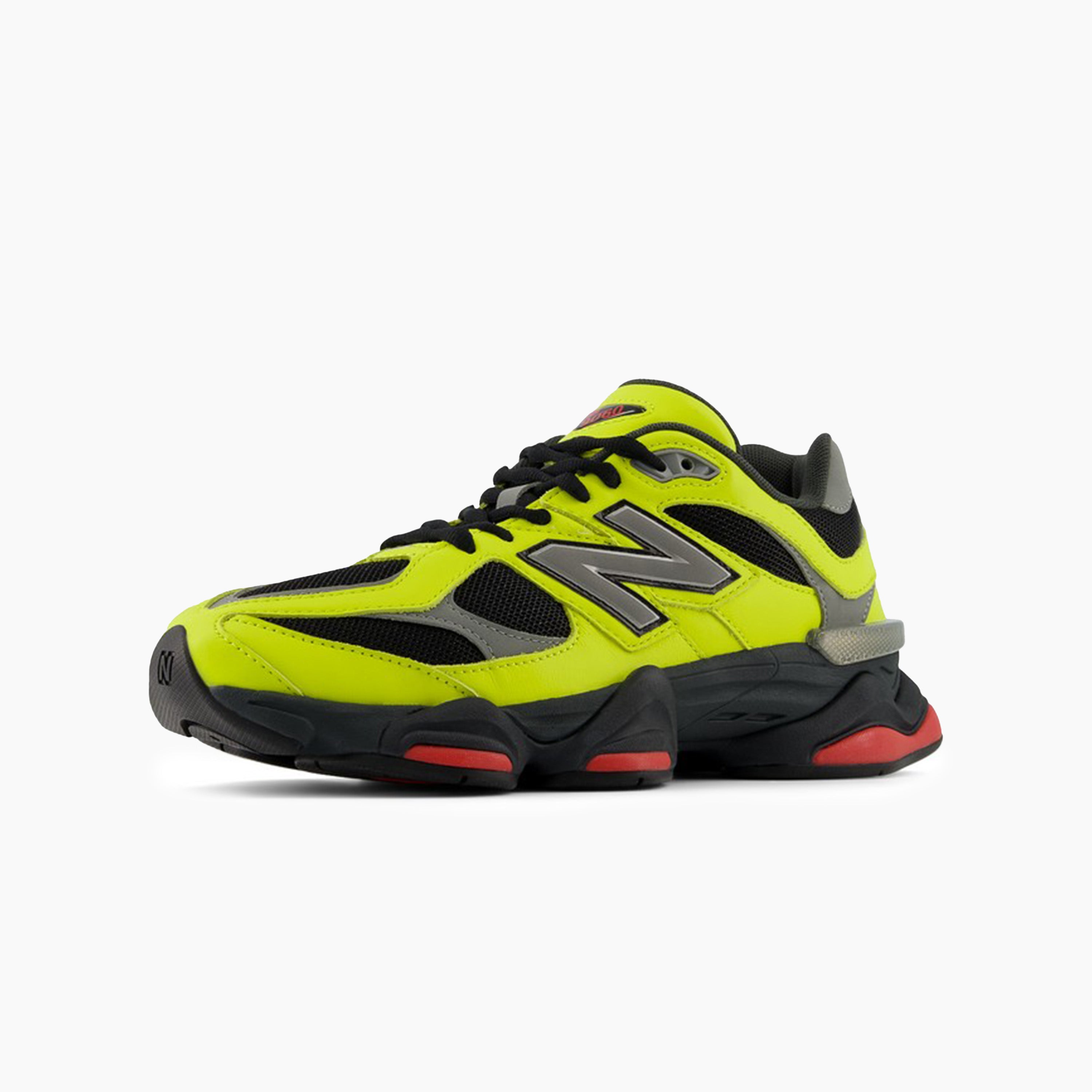 New Balance 9060 para Mujer Negras y Amarillas | La 9060 es la nueva expresión de estilo estilizado y el diseño innovador de la serie 99x clásica. La 9060 reinterpreta elementos conocidos de la 99x con una sensibilidad transformada que se inspira en la técnica visible y futurista de los 2000. Comodidad garantizada en cada paso.