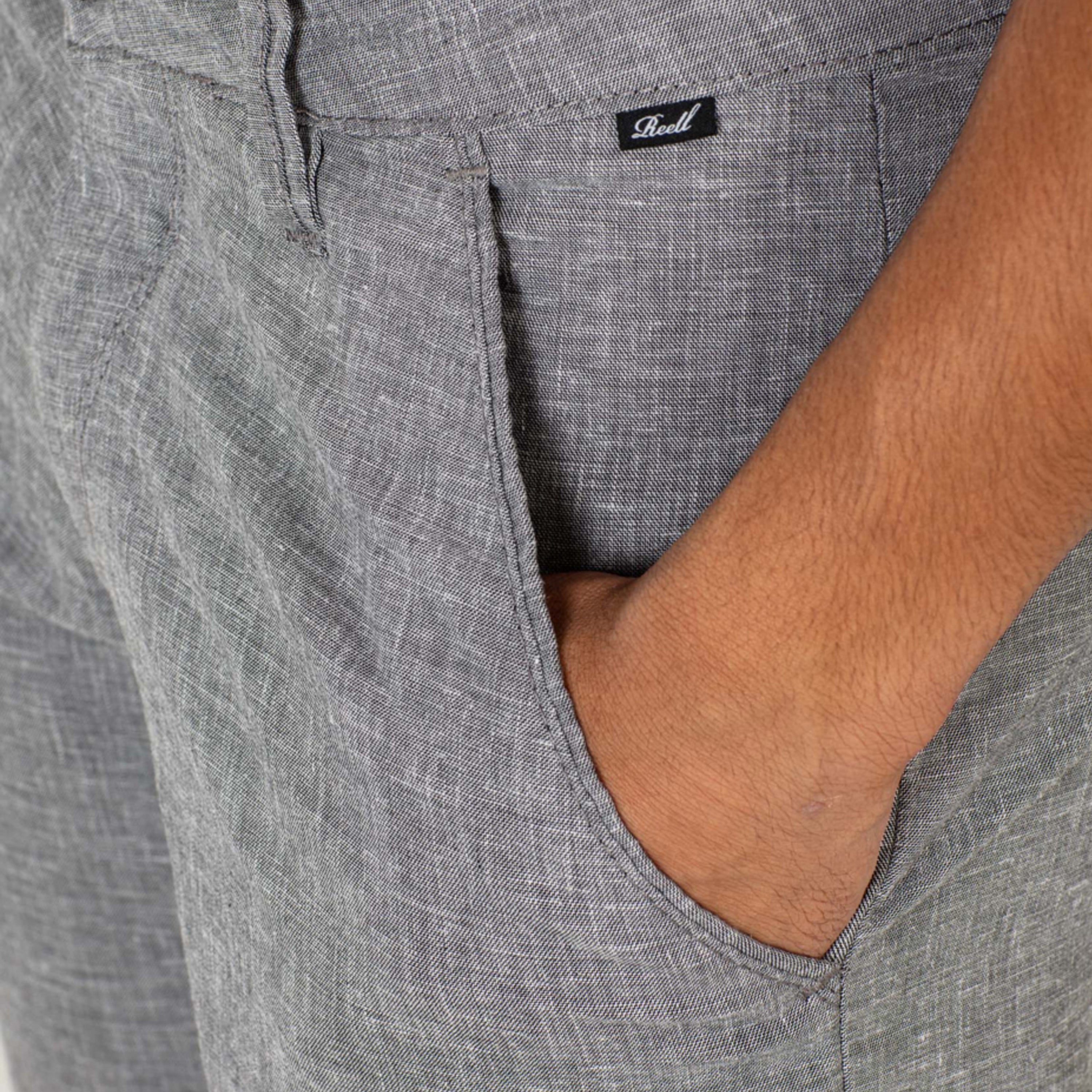 Pantalones Cortos para Hombre | Pantalones Chinos Cortos | Pantalones Cortos para Hombre Chinos | Pantalones Cortos para Hombre | Pantalones Chinos Cortos | Pantalones Cortos para Hombre Chinos | <p style="text-align: justify;">Pantalón corto <em>Flex Grip Chino </em>revisa el duradero estilo sastre con un corte sencillo justo debajo de la rodilla. Fabricado en una gama de tejidos ligeros flex de mezcla de lino. Presenta un corte ajustado. Bolsillos ribeteados traseros.