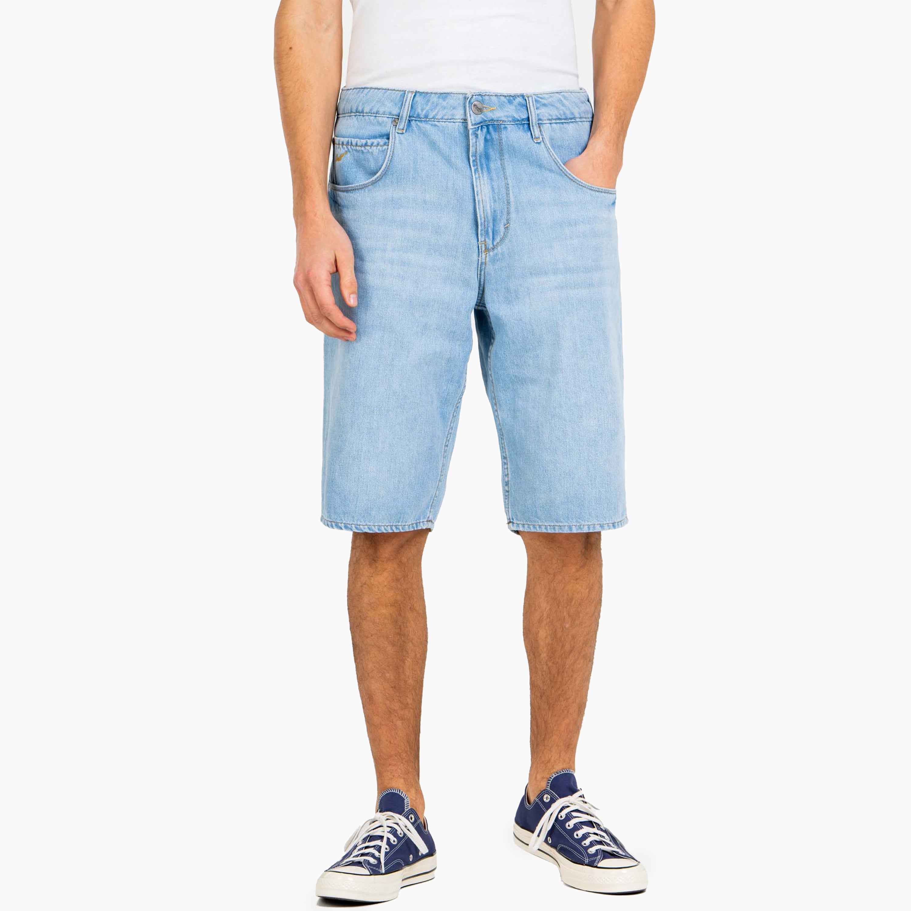 Pantalones Cortos | Pantalones Cortos Hombre | Pantalones Cortos Vaqueros Hombre | Shorts Hombre | El Rafter Short 2 es la versión más fresca del vaquero original para el verano. Fieles a su forma, los detalles limpios realzan el estilo favorito. Fabricado para conseguir una mayor comodidad y durabilidad. Subida Regular, Corte Recto.