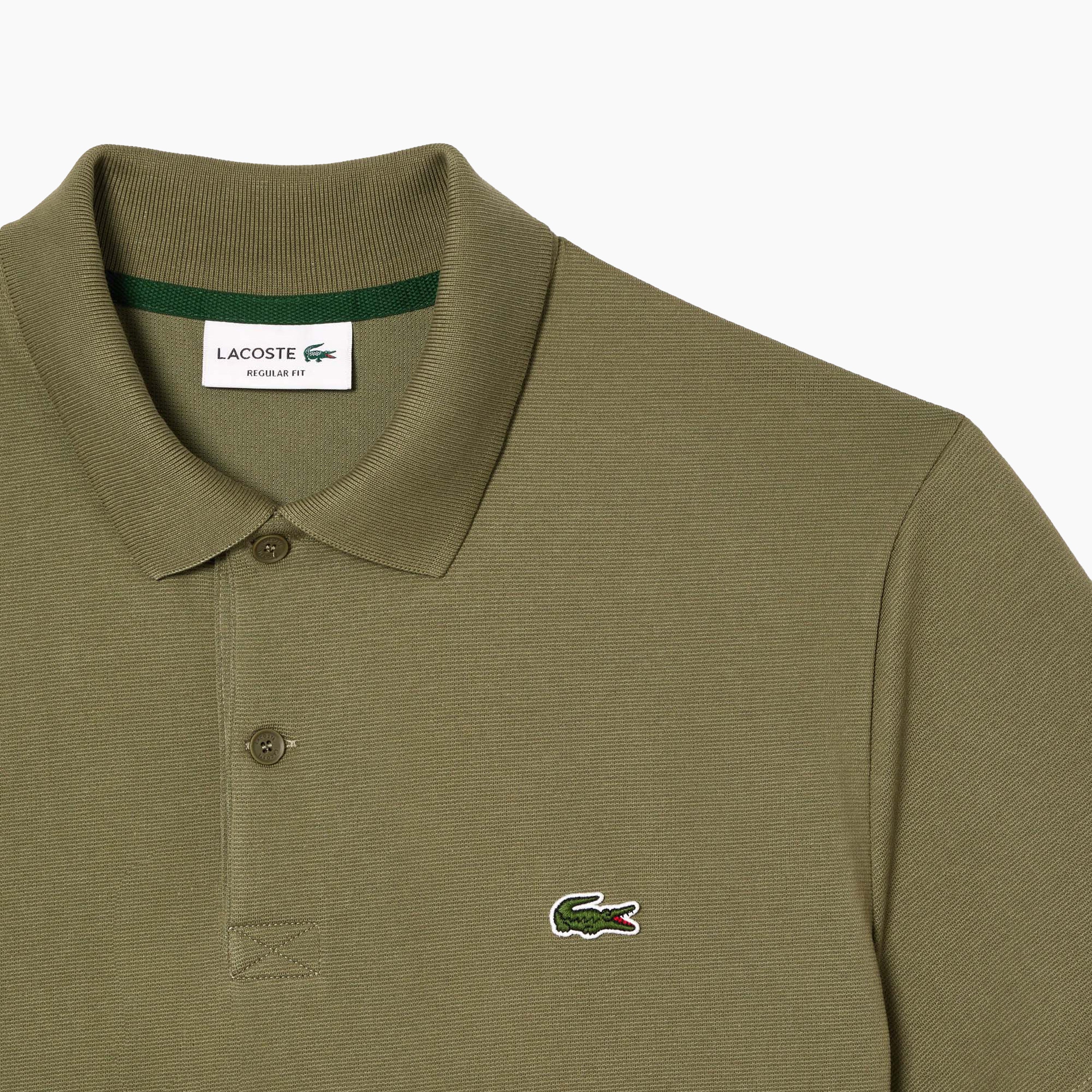 Polo Lacoste para Hombre | Apuesta por un look impecable con este emblemático polo. Promete una sensación de ligereza dondequiera que vayas. Estilo y comodidad en todo momento.