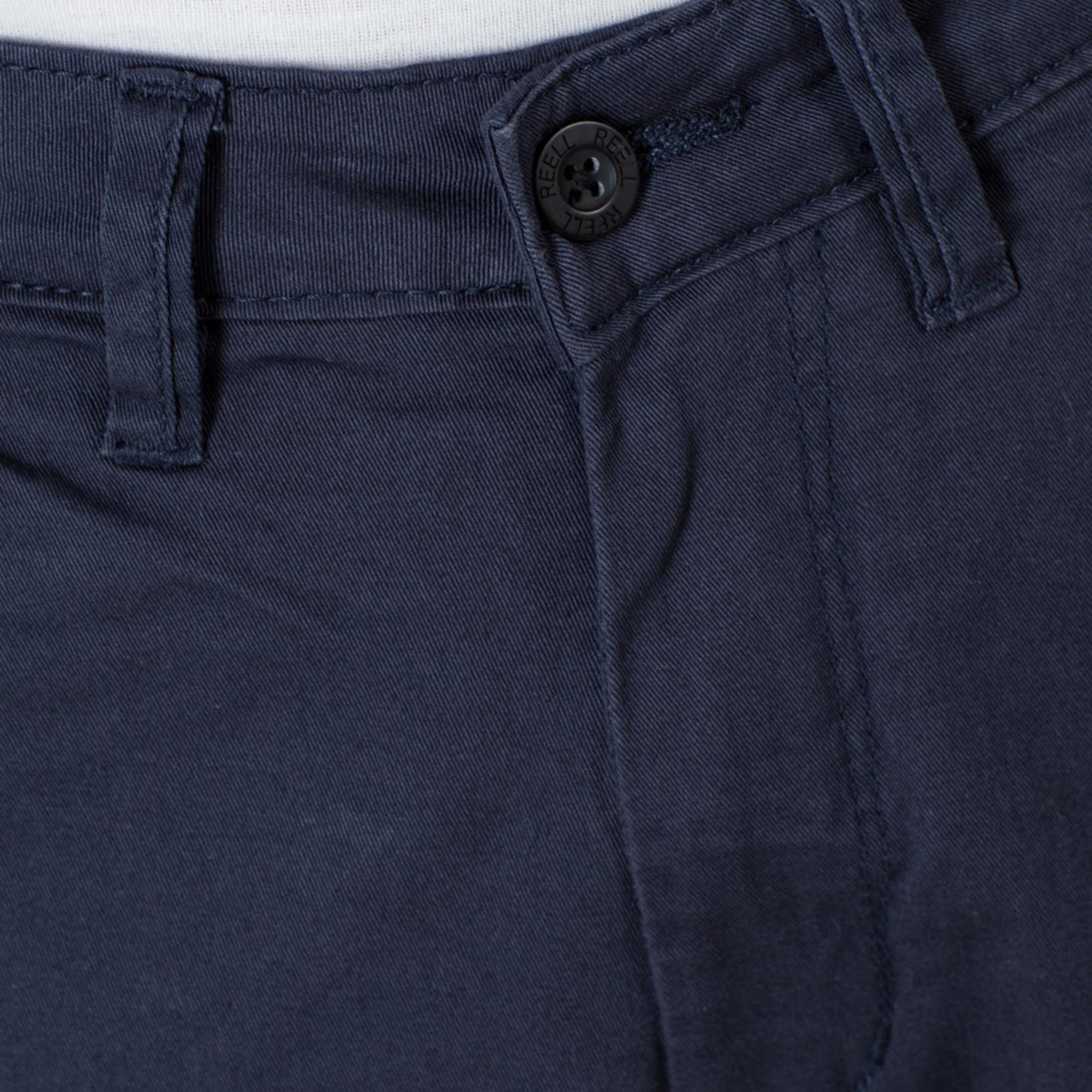 REELL FLEX TAPERED CHINO DUNKEL MARINEBLAU