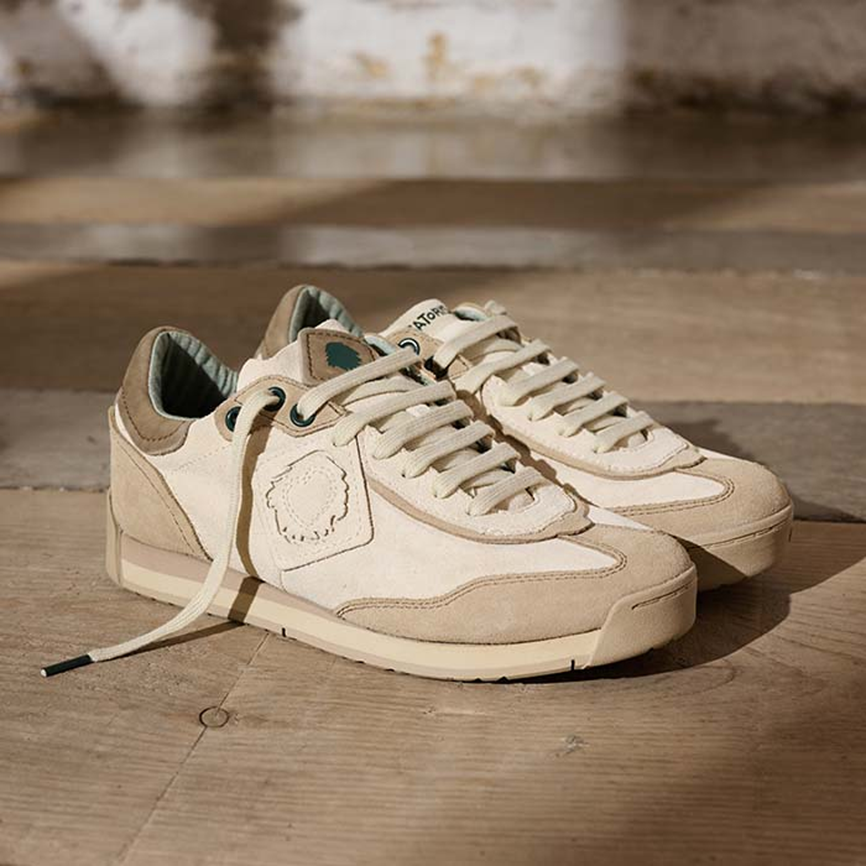 SATORISAN ENSO SUEDE WHEAT BLOND 120081A-105