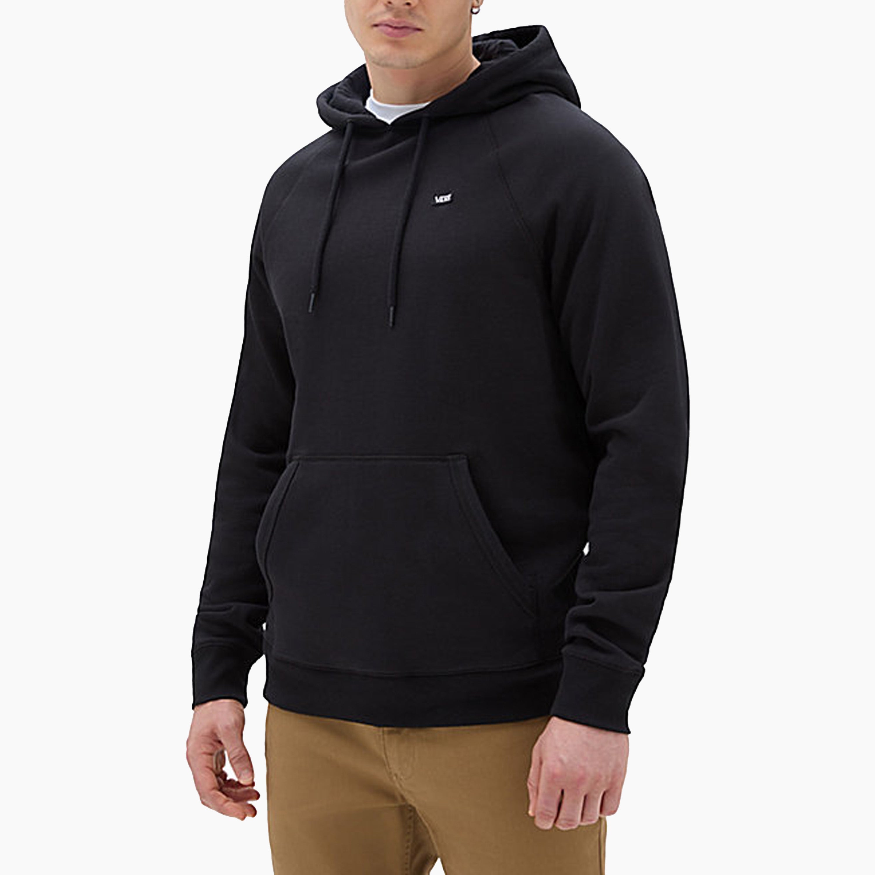 Descubre la Sudadera Vans Negra Versa Standard, perfecta para hombres que buscan estilo y comodidad. Con un bolsillo de canguro delantero para mayor funcionalidad y un logotipo OTW distintivo en el lado izquierdo. Fabricada con una composición de 88% algodón y 12% poliéster para garantizar durabilidad y confort. ¡Compra ahora!