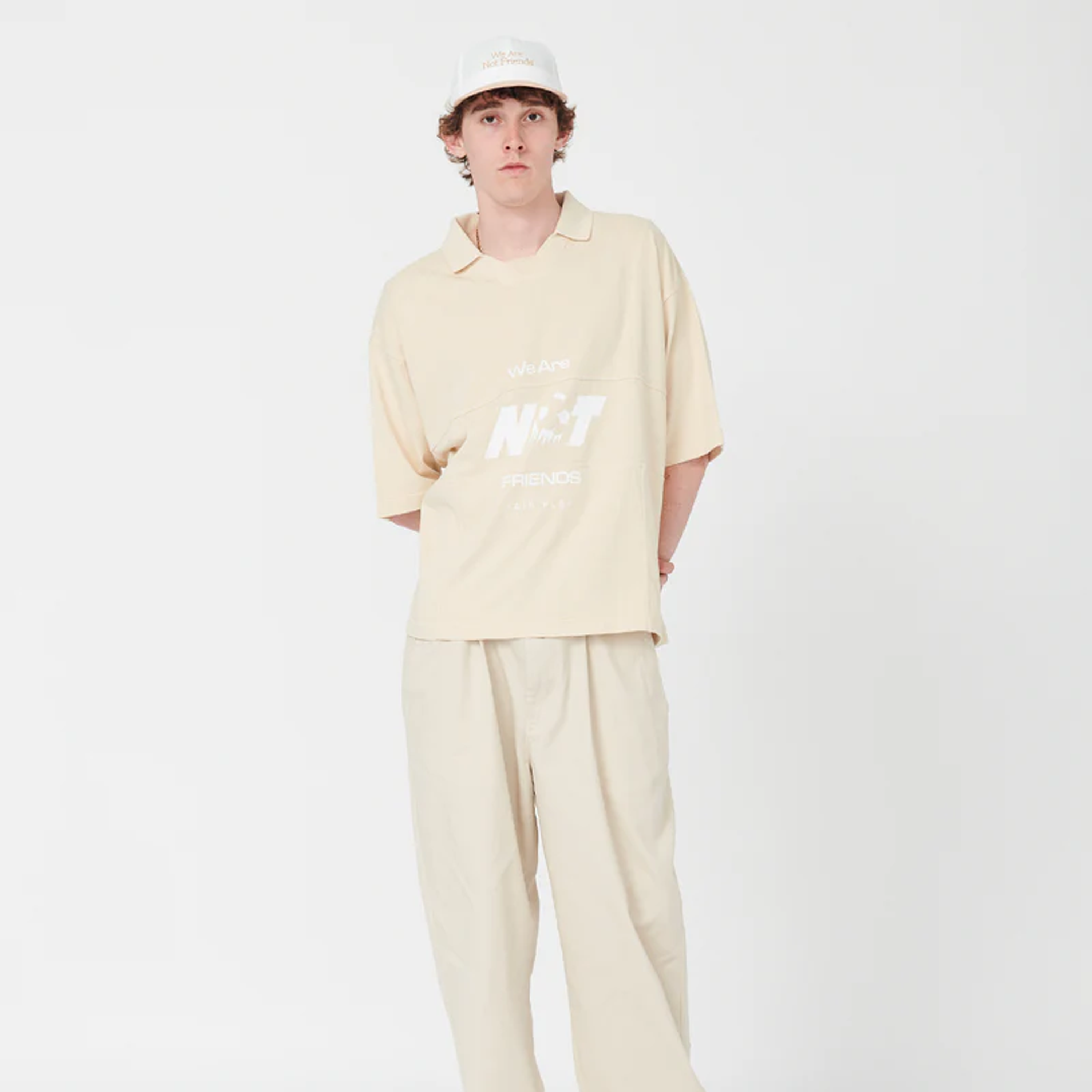 WANF WORLD PLAY BOXY T-SHIRT BEIGE