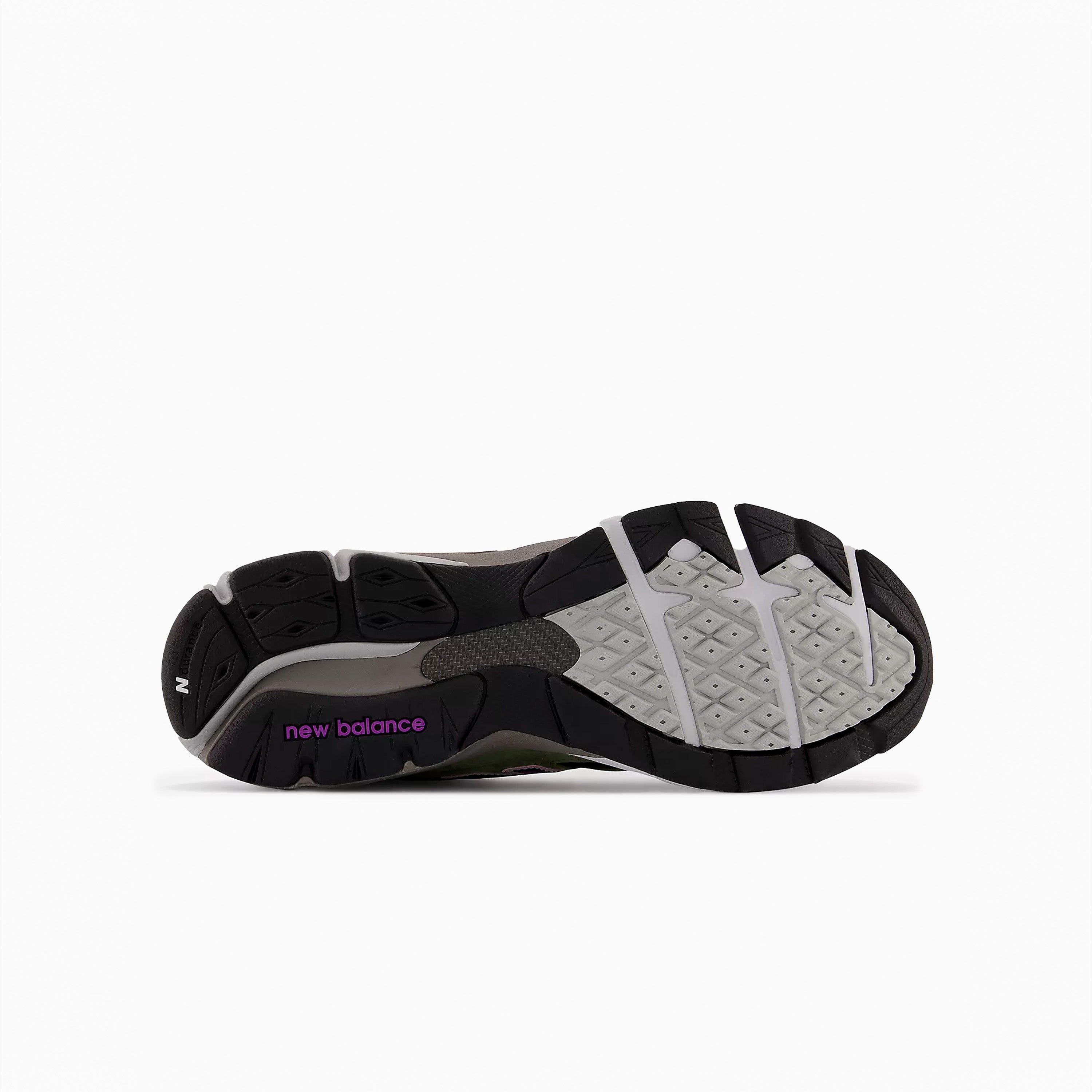 NEW BALANCE 990v3 MADE IN USA OLIVE LEAF & BLACK - M990TC3