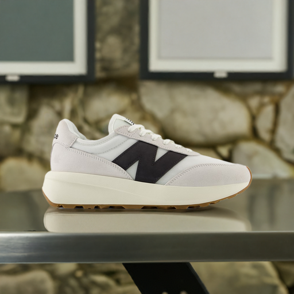 NEW BALANCE 370 BRANCO & PRETO - U370CA