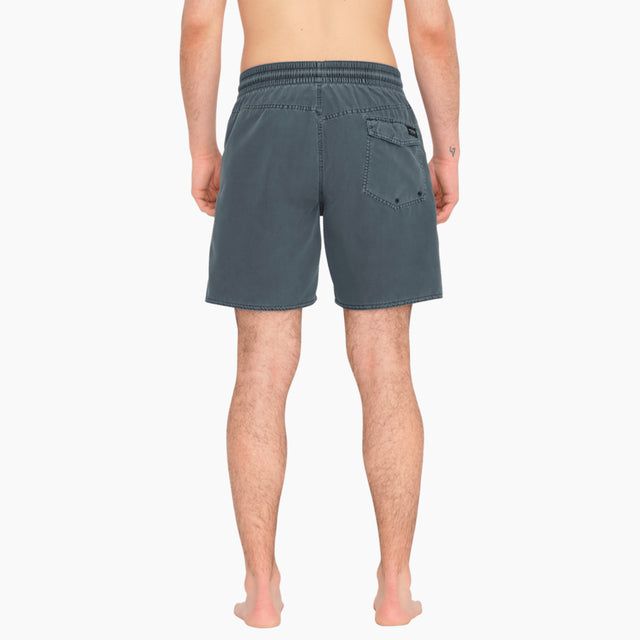 Bañador para Hombre | Bañadores Volcom | Disfruta de este bañador con una silueta ligeramente más corta y una nueva cinturilla completamente elástica para un diseño cómodo. Este bañador presenta un estiramiento mecánico bidireccional para mayor movilidad. Bolsillos laterales y traseros para una comodidad perfecta.