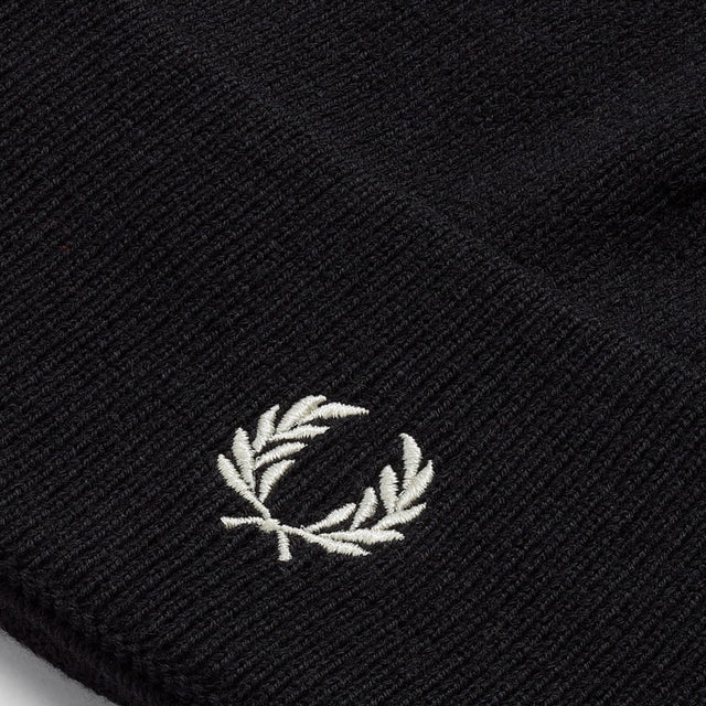 FRED PERRY KNITTED BEANIE BLACK & WHITE - C9160