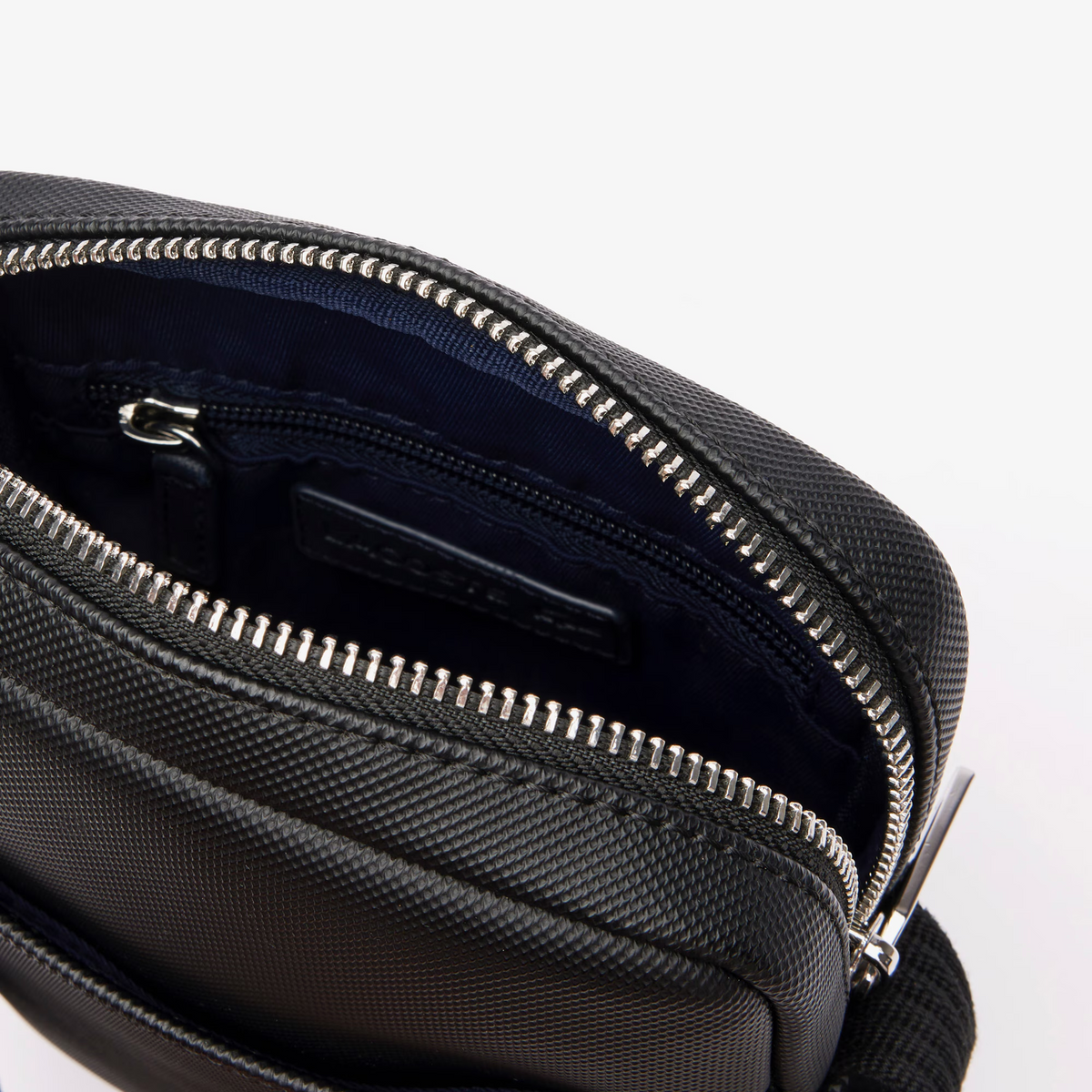 LACOSTE BANDOLERA CLÁSICA VERTICAL NOIR NH4422HC