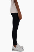 Leggins para Mujer Negros de New Balance | Este leggin de tiro alto es perfecto para el gimnasio, para el aire libre e incluso para viajar. Comodidad en todo momento gracias a su composición de algodón y spandex.