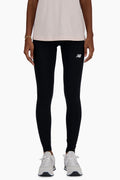 Leggins para Mujer Negros de New Balance | Este leggin de tiro alto es perfecto para el gimnasio, para el aire libre e incluso para viajar. Comodidad en todo momento gracias a su composición de algodón y spandex.