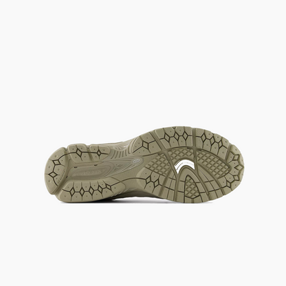 NEW BALANCE 2002R PROTECTION PACK GORE TEX SHIPYARD SILVER METALIC U2002DXC