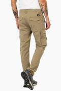 Disfruta de este Pantalón Cargo para Hombre en Color Beige fabricado con materiales de primera calidad para ofrecer comodidad y utilidad discreta usando Flex Twill aumentando la durabilidad con un acabado suave y manteniendo los detalles de un buen Pantalón Cargo [ Envío 24hs ] [ Pago Seguro ] [ Sabas Shop ]