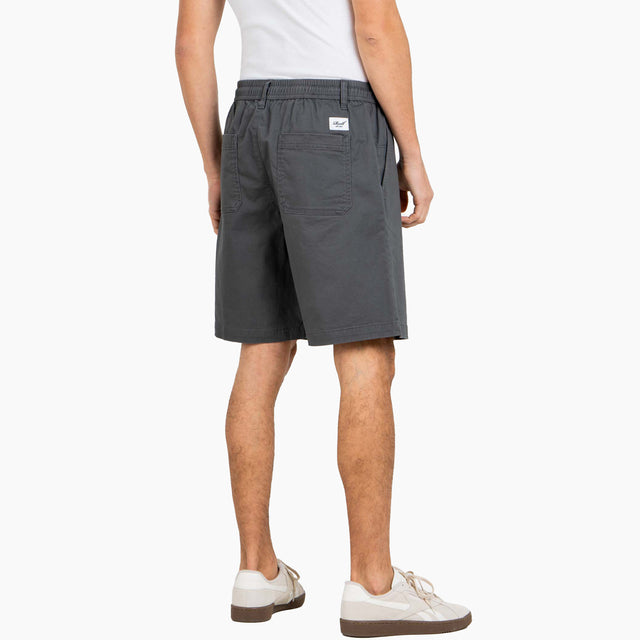 Pantalones Cortos para Hombre | Shorts Hombre | Pantalones Cortos Estilo Chino para Hombre | Shorts Hombre Estilo Chino | El pantalón corto Reflex Lazy Short, presenta un ajuste amplio y entrepierna más baja. Perfecto para relajarse y disfrutar de un día de comodidad. Cintura elástica y tejido de sarga elástica ajustan los pantalones a tu forma del cuerpo.