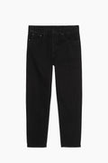 Pantalones Carhartt Vaqueros Hombre Newel Pant en color negro fabricado en tejido denim 'Maitland' de algodón orgánico de ajuste cónico relajado de 13.5 Onzas con detalles que mejoran la calidad del pantalón como las costura de presilla en el yugo trasero de la cintura normal o remaches en puntos vitales de tensión sin duda un pantalón vaquero carhartt wip perfecto para cualquier ocasión. 