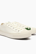 Zapatillas Lacoste para Hombre | Zapatillas Lacoste | Las Backcourt 2.0 inspiradas en el legado de René Lacoste, cuentan con logos sutiles, elementos moldeados y detalles exclusivos de la marca. El diseño incorpora una resistente banda de goma.