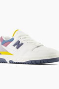 New Balance 550 | New Balance 550 Blancas | New Balance 550 Hombre | New Balance 550 Blancas para Hombre Multicolor | BB550PGB | Presentamos el regreso de una leyenda del baloncesto. La 550 rinde homenaje a la original de 1989 que definió toda una generación de baloncesto. Originalmente concebida para los jugadores profesionales en los años 80 y 90, la nueva 550 es sencilla, limpia y fiel a su legado.