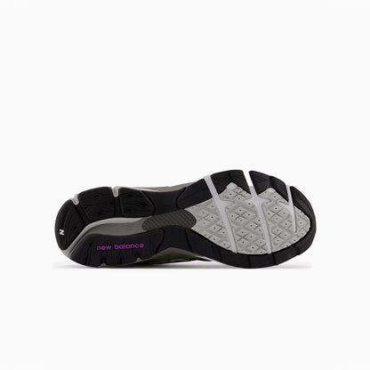 NEW BALANCE 990v3 MADE IN USA OLIVE LEAF & BLACK - M990TC3