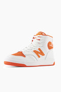 New Balance 480 para Hombre blancas, las sneakers con el auténtico estilo de New Balance una sneaker con pala de piel suave de calidad superior con extremo flexible acompañada a una talonera robusta que proporciona estabilidad, calidad, resistente una buena New Balance 480 para Hombre.