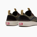 Zapatillas Vans Hombre | Vans Ultrarange Exo | Vans Hombres | Siempre a punto para lo inesperado. Con las Ultrarange Exo Se seguro que lo descubirás. Estas zapatillas son capaces no solo de resistir a cualquier aventura, sino que te proporcionará la comodidad que necesitas en las situaciones más incómodas. Palas transpirables. Silueta nueva en el antepié. Puntera de caucho. Ajuste seguro y óptimo. Diseño clásico de Vans.