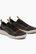 Zapatillas Vans Hombre | Vans Ultrarange Exo | Vans Hombres | Siempre a punto para lo inesperado. Con las Ultrarange Exo Se seguro que lo descubirás. Estas zapatillas son capaces no solo de resistir a cualquier aventura, sino que te proporcionará la comodidad que necesitas en las situaciones más incómodas. Palas transpirables. Silueta nueva en el antepié. Puntera de caucho. Ajuste seguro y óptimo. Diseño clásico de Vans.