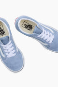 Zapatillas Ninos | Vans Old Skool | Vans Kids | El emblemático modelo con el que nació la Sidestripe: las Old Skool. Desde su debut en el 77 este modelo de caña baja se ha convertido en todo un emblema en el mundo del skate, música y moda. Desde los patinadores y punks de los 90 a leyendas actuales. Haz que el más peque de la casa viva el estilo único de esta zapatilla.