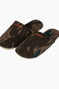 Gadgets Carhartt | Zapatillas de andar por casa | Zapatillas de andar por casa fabricadas en gruesa mezcla de algodón y poliéster cepillado para conseguir una mayor suavidad y calidez. Texto bordado en color naranja.