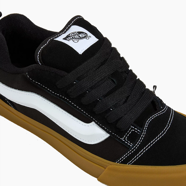 VANS KNU SKOOL BLACK & GUM - VN0009QCB9M